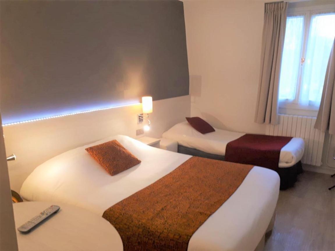 Contact Hotel Du Cerf Château-Gontier 외부 사진