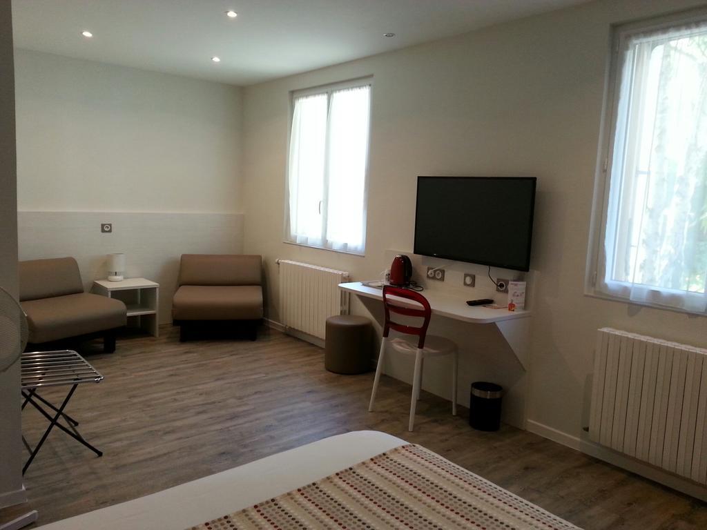 Contact Hotel Du Cerf Château-Gontier 외부 사진