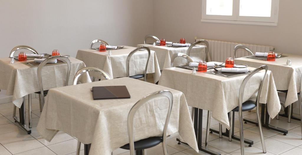 Contact Hotel Du Cerf Château-Gontier 외부 사진